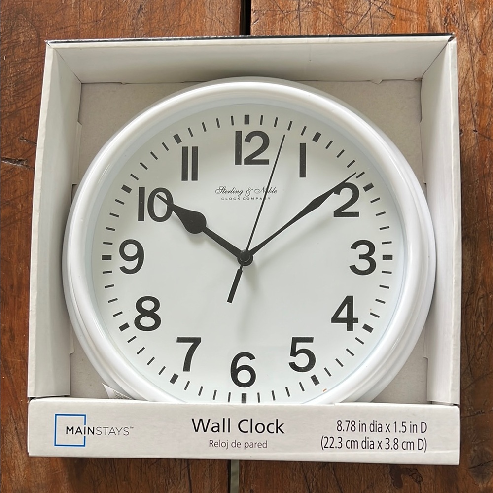 Mainstays Black and White Wall Clock Minimalist Design - 8.78” diameter